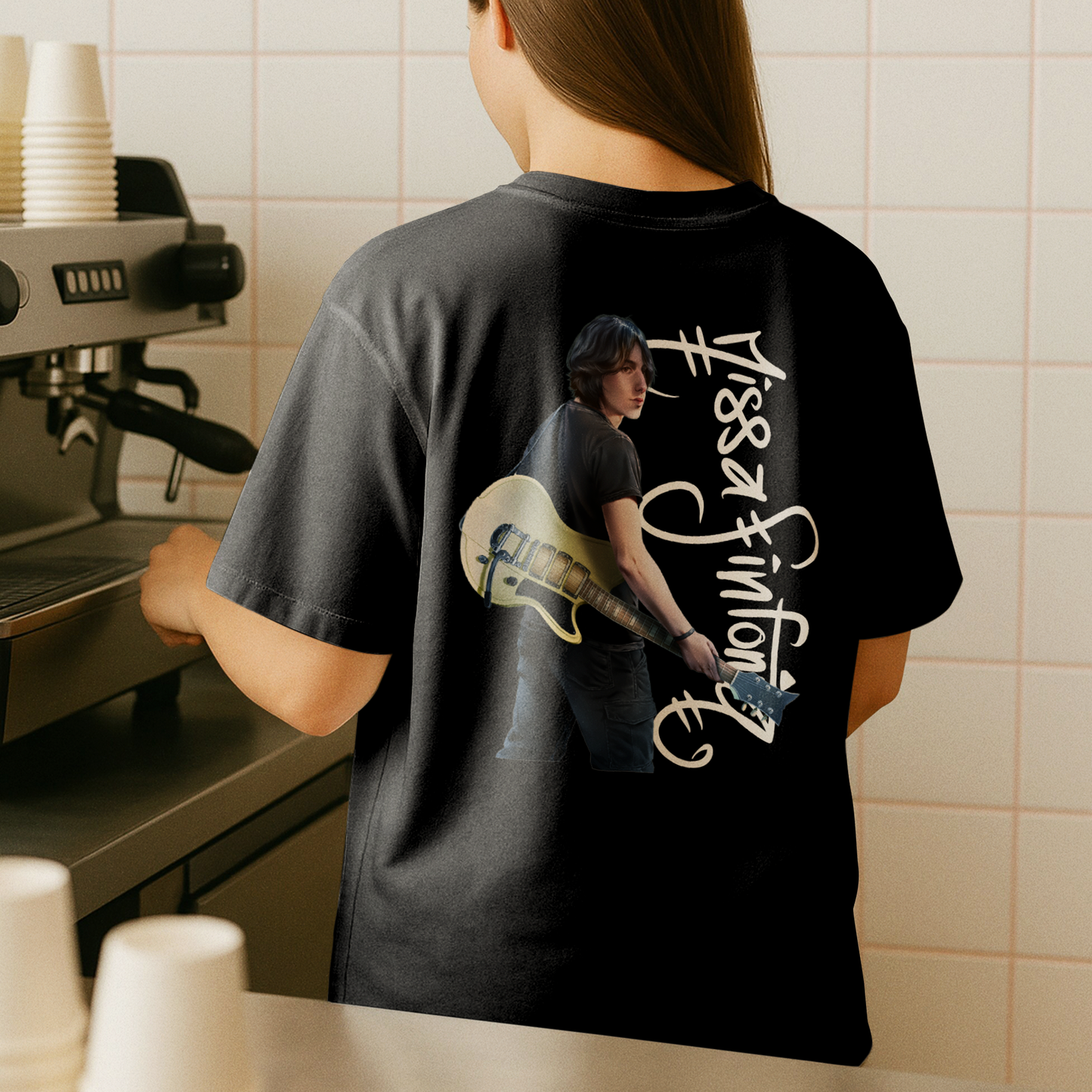 MISSASINFONIA PLAYERA OVERSIZE MISSAVERSO TOUR
